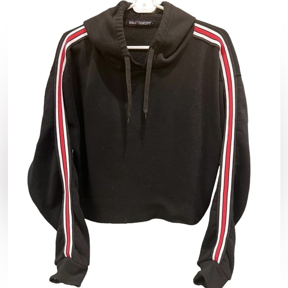 Roma Concepts - Tops - Roma Concept - Black Cropped Hoodie with Red strips - Size Large